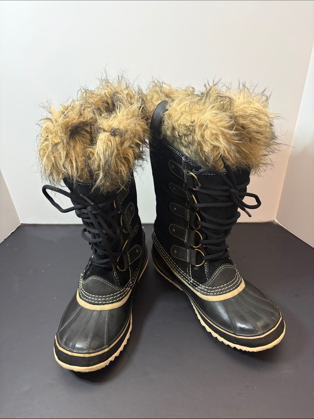 Sorel Joan of Artic Black Waterproof Lace-Up Boots with Faux Fur Cuff - Size 9